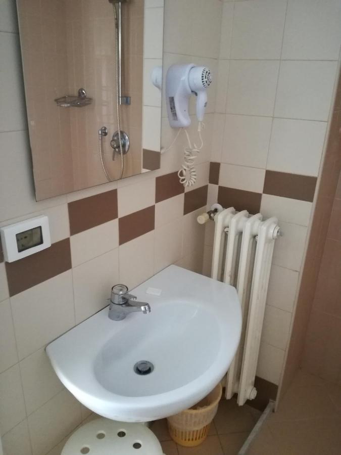 Albergo Giugni Prato  Zewnętrze zdjęcie