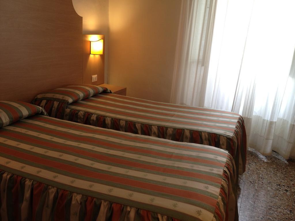 Albergo Giugni Prato  Zewnętrze zdjęcie