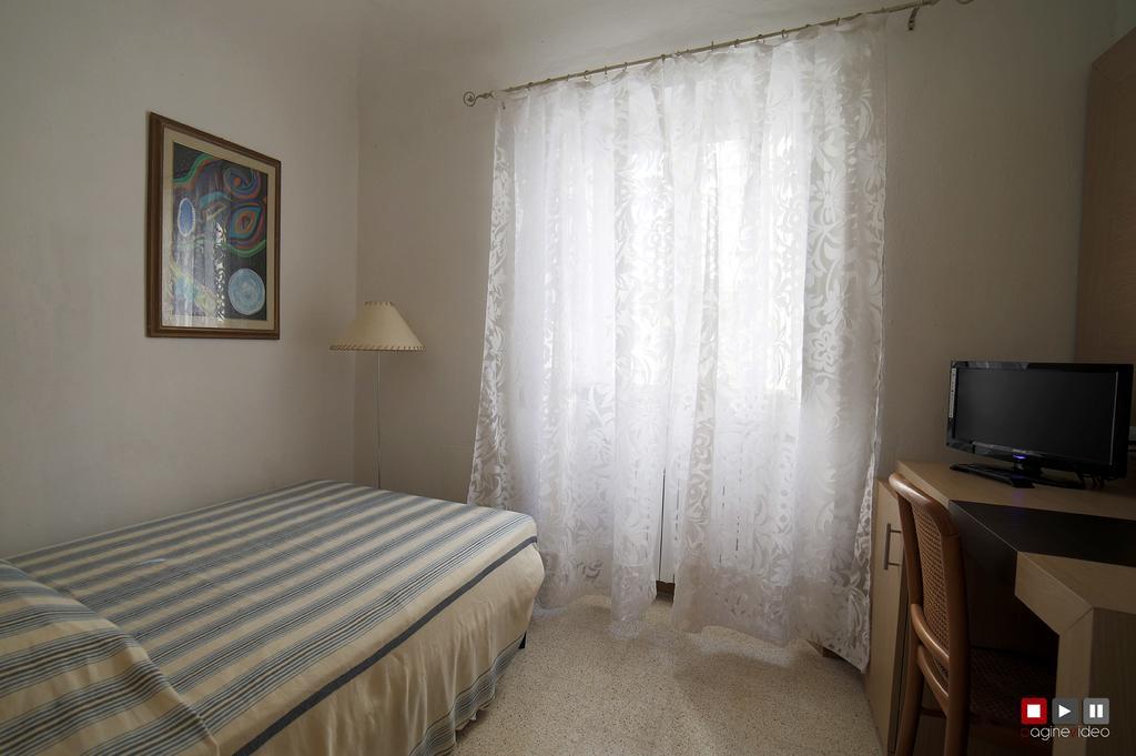 Albergo Giugni Prato  Zewnętrze zdjęcie