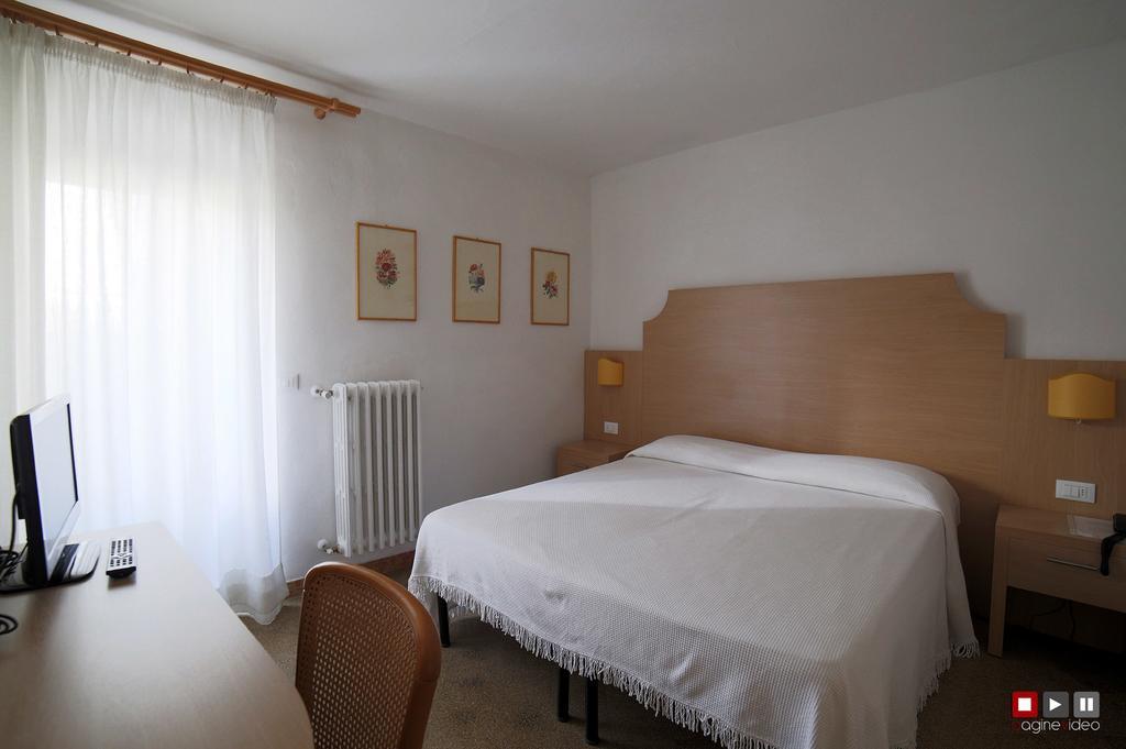Albergo Giugni Prato  Zewnętrze zdjęcie